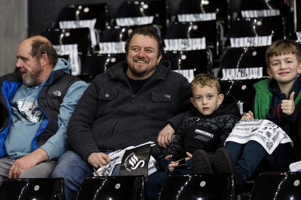 Fan Gallery | Swans v Preston