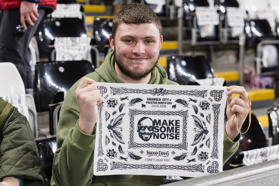 Fan Gallery | Swans v Preston