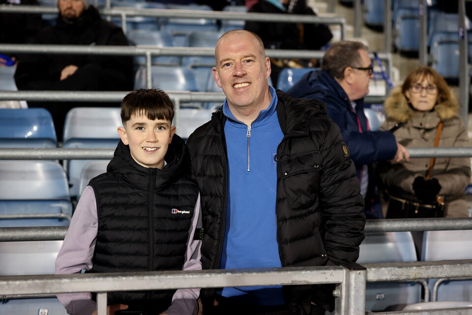 Fan Gallery | Portsmouth v Swans