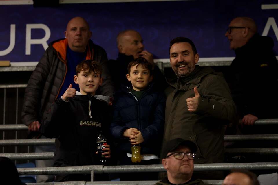 Fan Gallery | Portsmouth v Swans