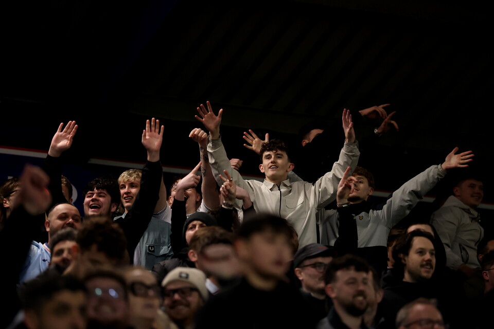 Fan Gallery | Portsmouth v Swans