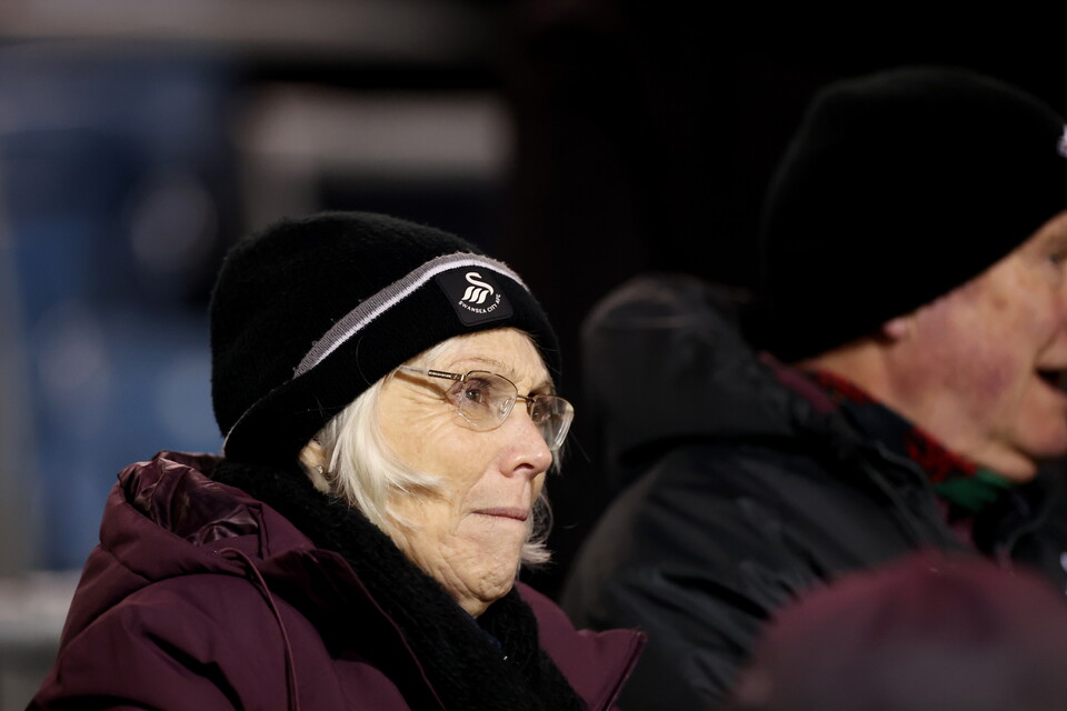 Fan Gallery | Portsmouth v Swans