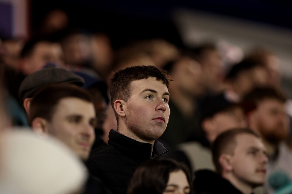 Fan Gallery | Portsmouth v Swans