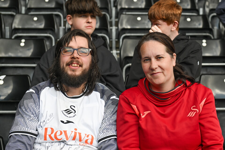 Fan Gallery | Swansea City v Southampton