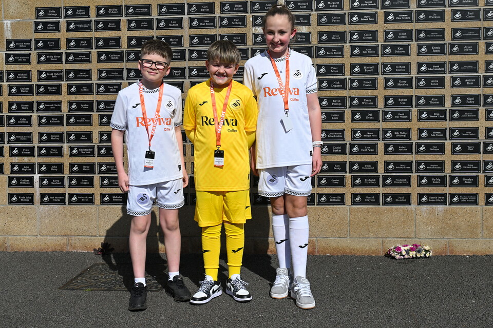 Fan gallery | Swansea City v Middlesbrough