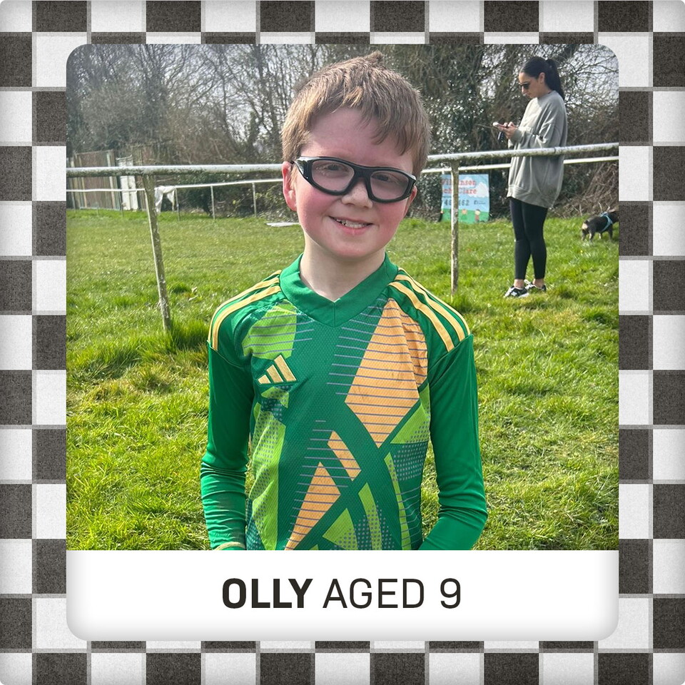 Olly, 9