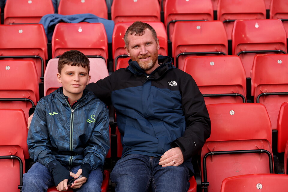 Fan Gallery | Sheff UTD V Swans