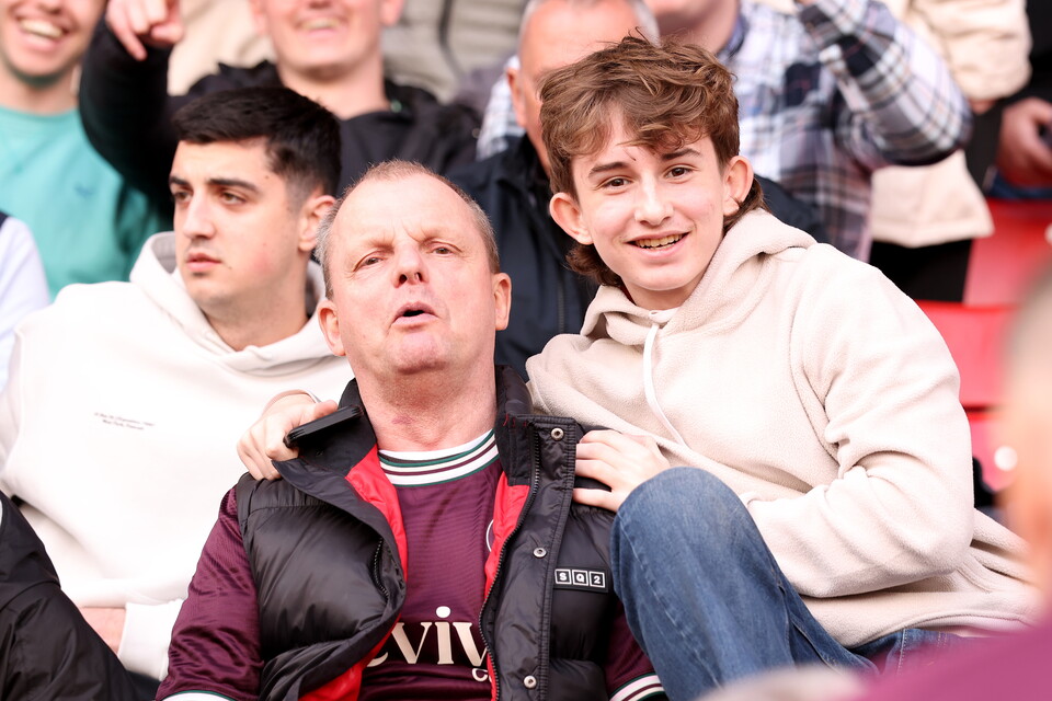 Fan Gallery | Sheff UTD V Swans