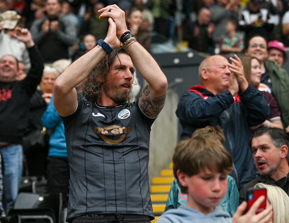 FAN GALLERY | CHARLTON