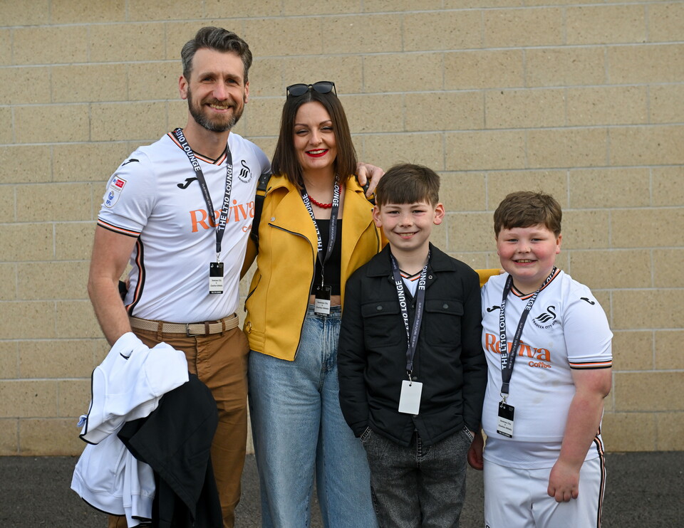 FAN GALLERY | CHARLTON