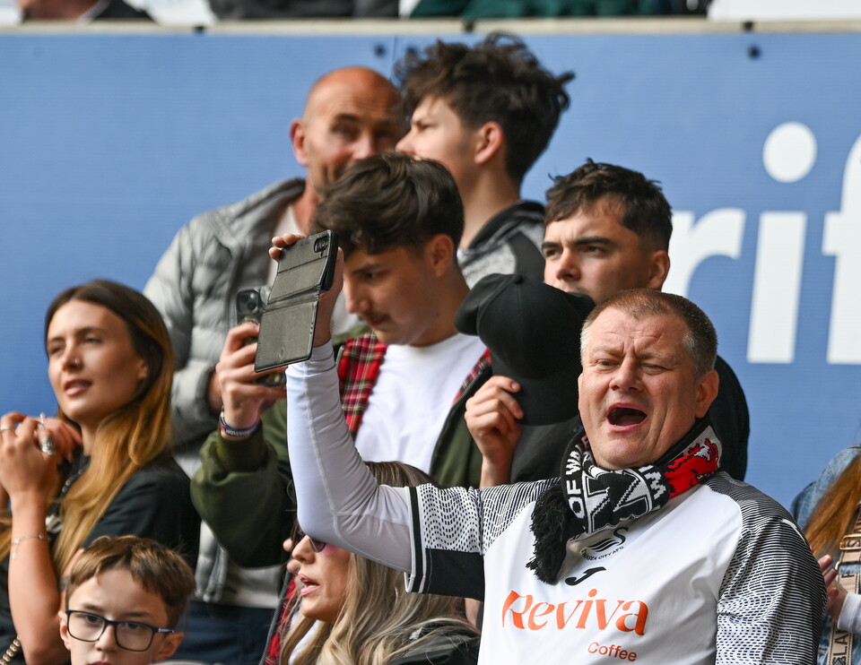 FAN GALLERY | CHARLTON