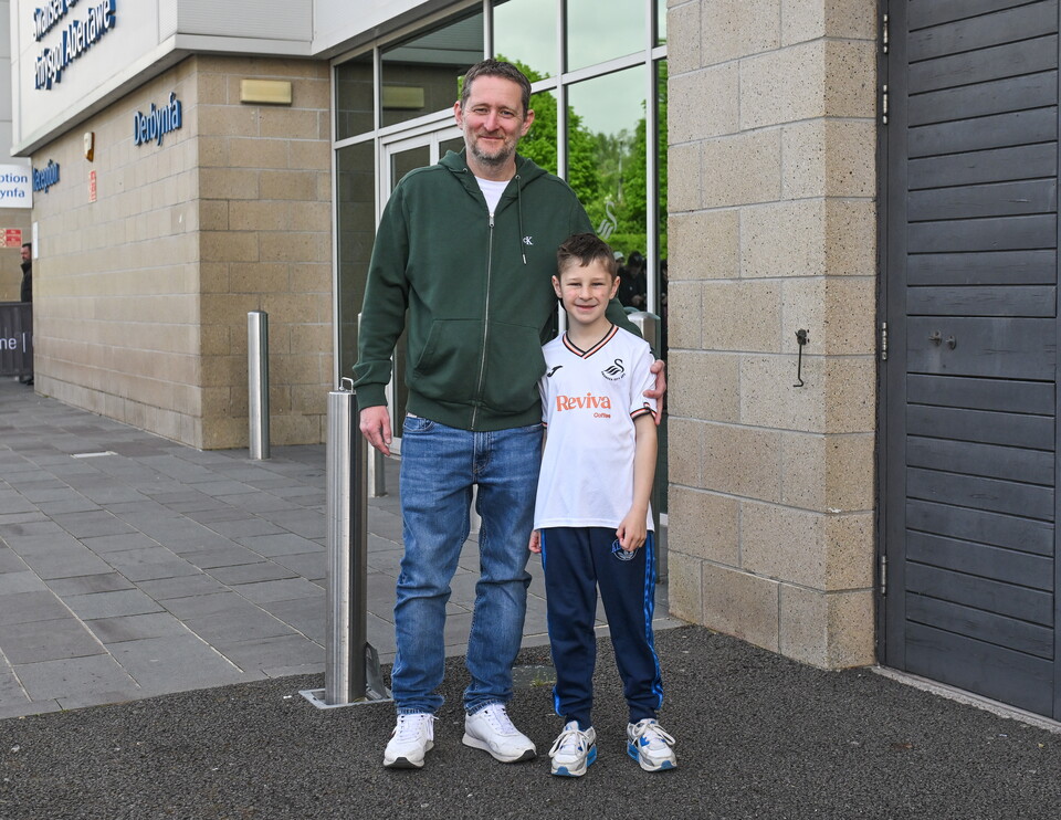 FAN GALLERY | CHARLTON