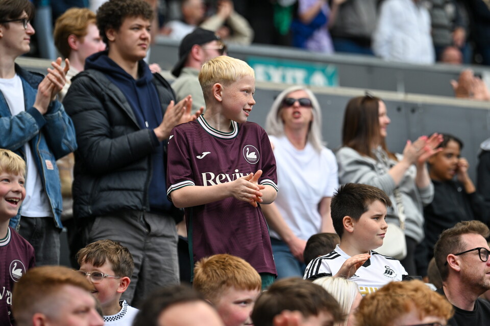 FAN GALLERY | CHARLTON