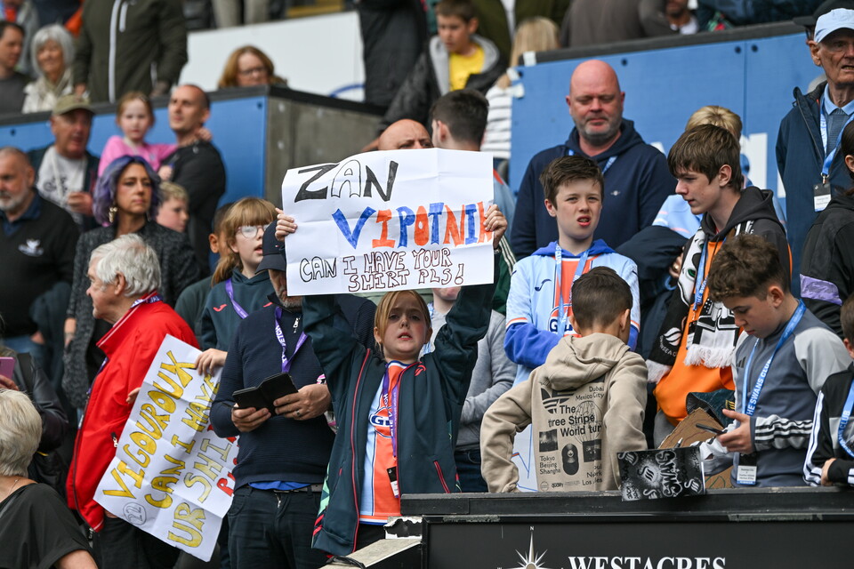 FAN GALLERY | CHARLTON