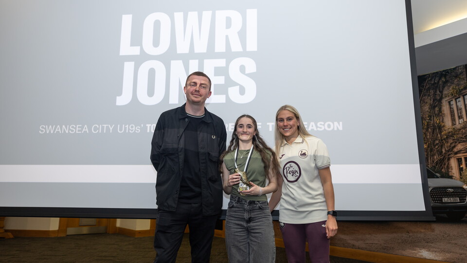 Swansea City Girls' and Women's Academy Awards 2025-26