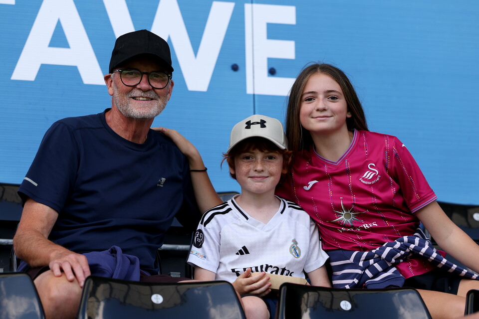 Fan Gallery | Swansea City v Sheffield United 