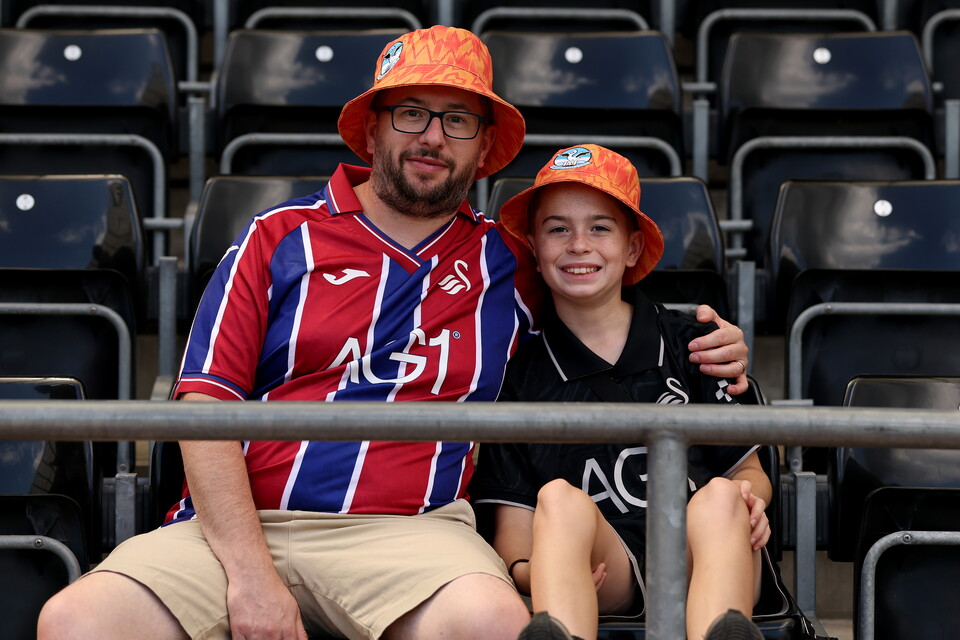 Fan Gallery | Swansea City v Sheffield United 