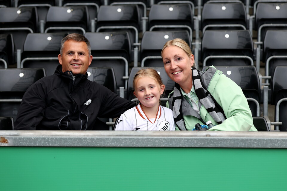 Fan Gallery | Swans v Watford