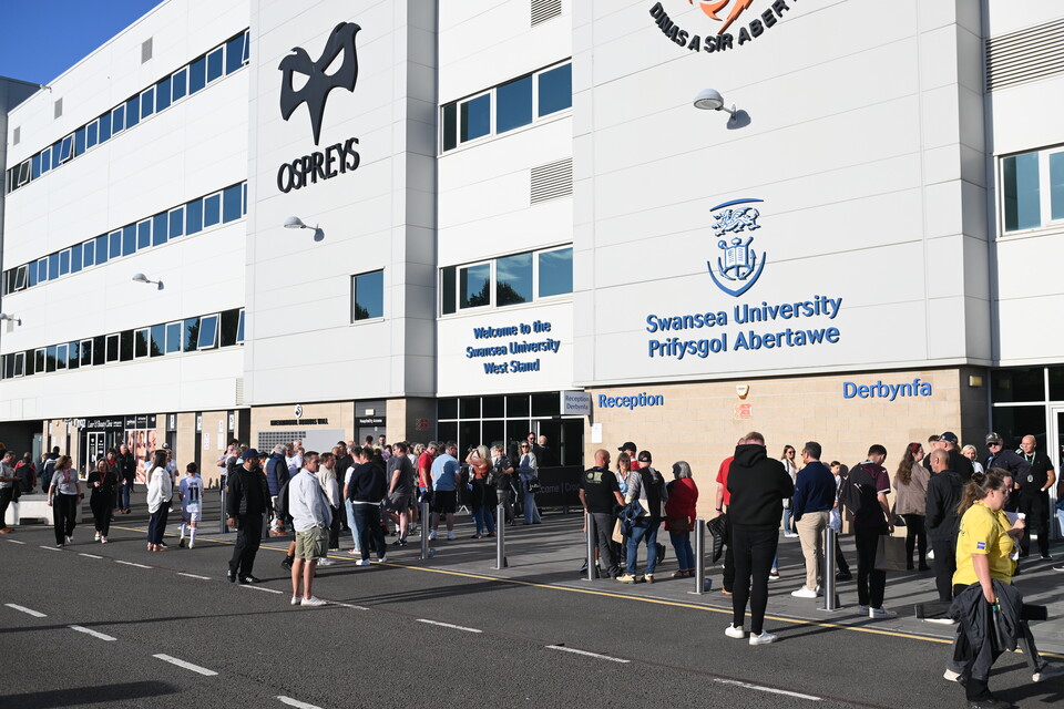 Fan gallery | wrexham