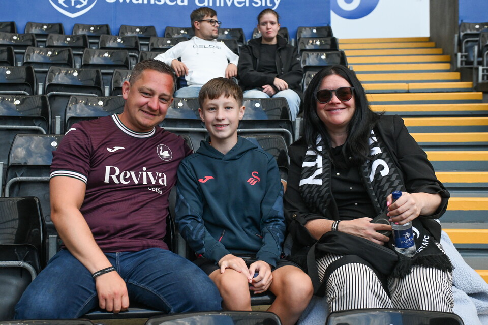 Fan gallery | wrexham