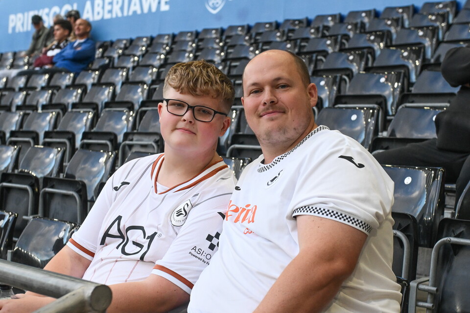 Fan gallery | wrexham
