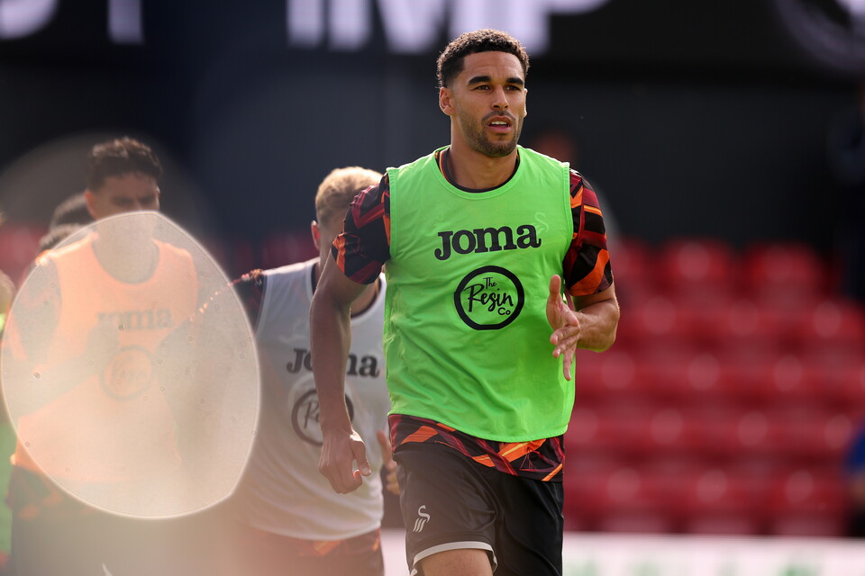 Gallery | Lincoln City v Swansea City