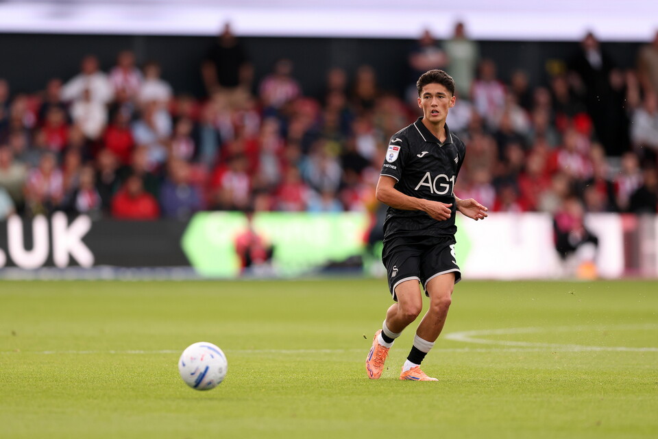Gallery | Lincoln City v Swansea City