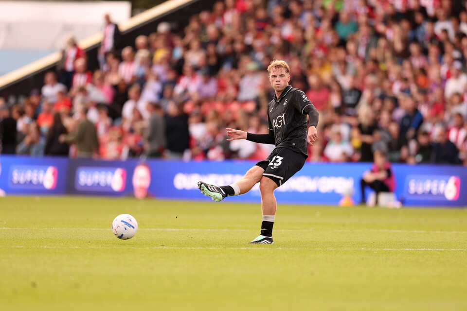 Gallery | Lincoln City v Swansea City