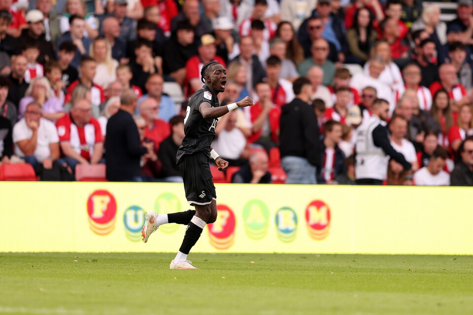 Gallery | Lincoln City v Swansea City
