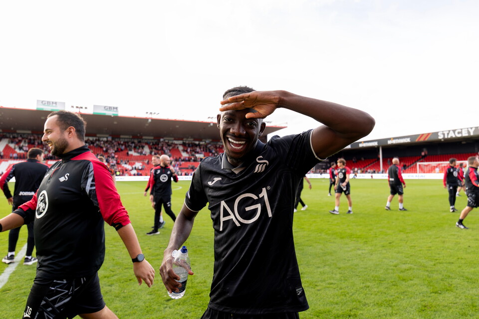 Gallery | Lincoln City v Swansea City