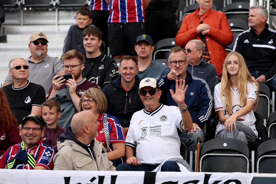 fan Gallery | Lincoln