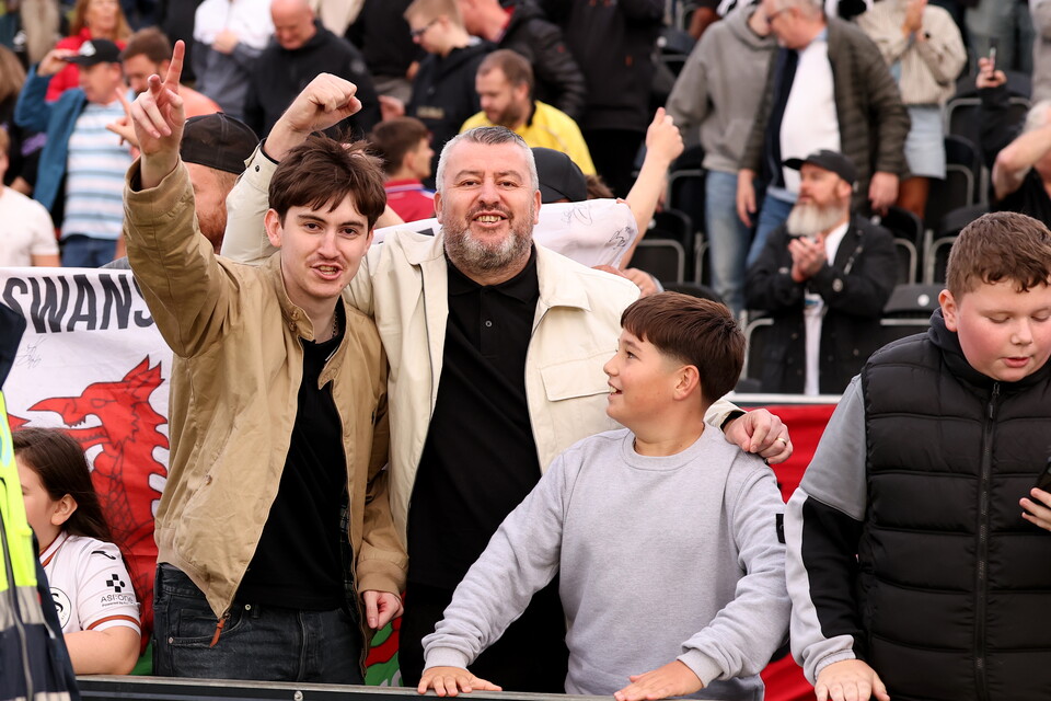 fan Gallery | Lincoln