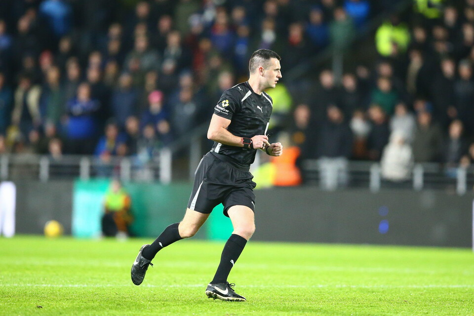 Lewis Smith referee