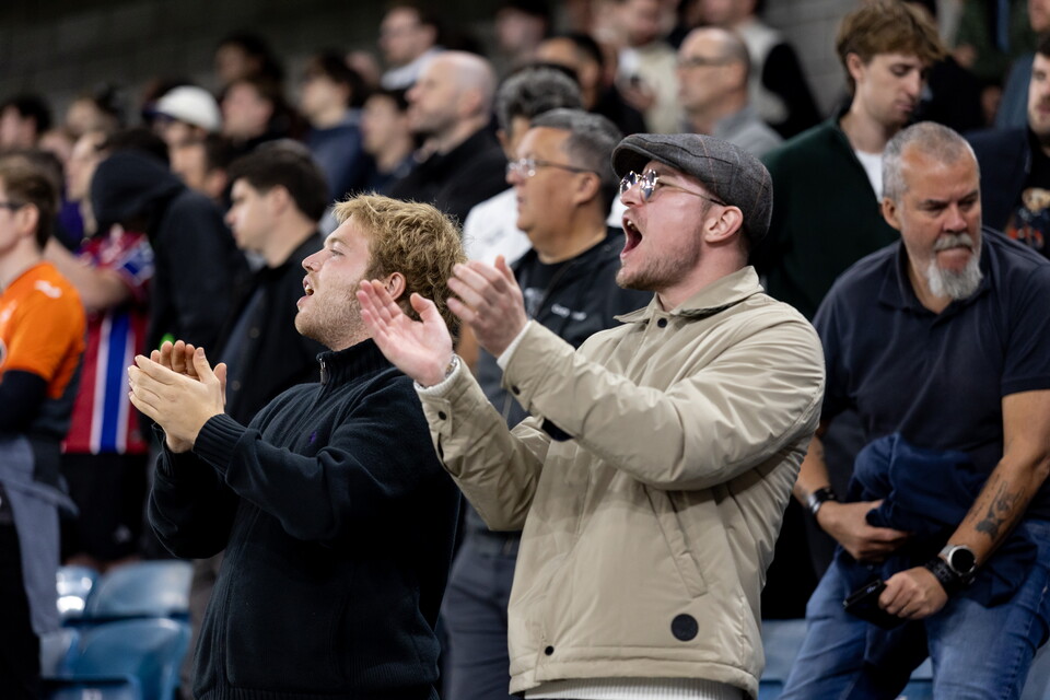 Fan Gallery | Millwall v Swansea City