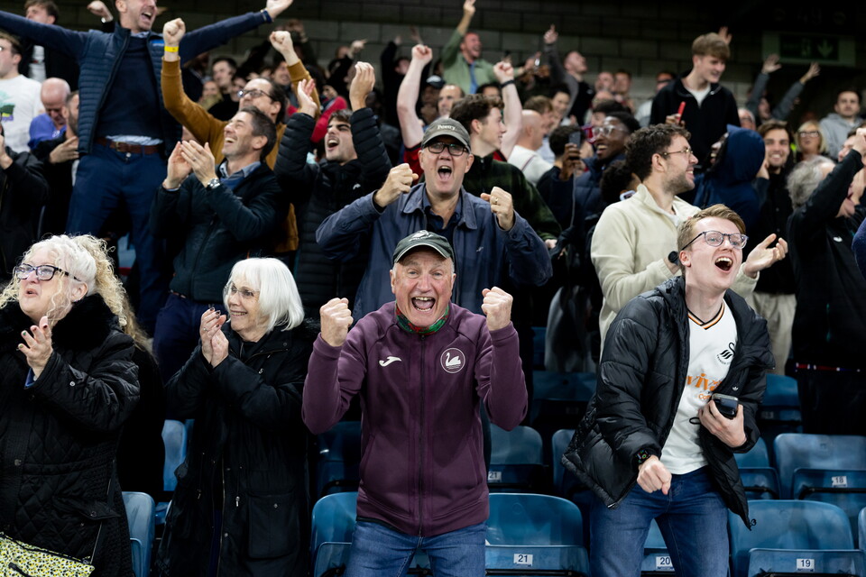 Fan Gallery | Millwall v Swansea City