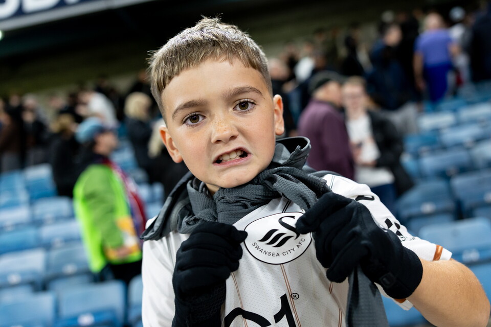 Fan Gallery | Millwall v Swansea City