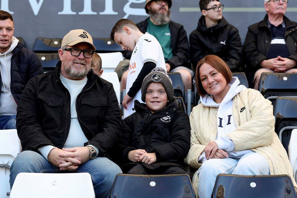 Fan gallery | Swansea City v West Ham United