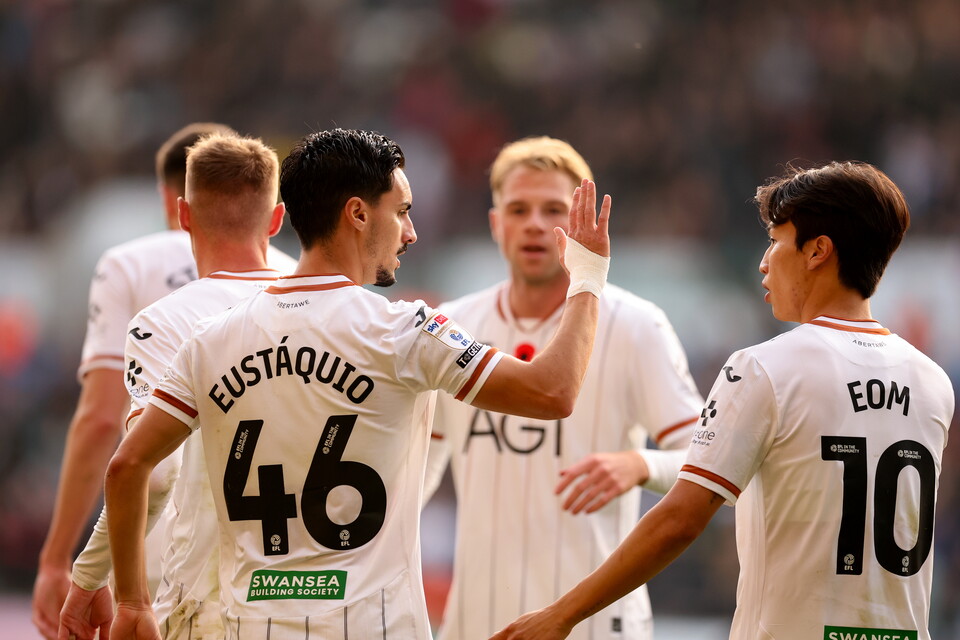 gALLERY | SWANS V BLACKBURN