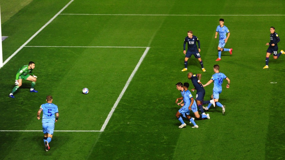 Andre Ayew goal v Coventry