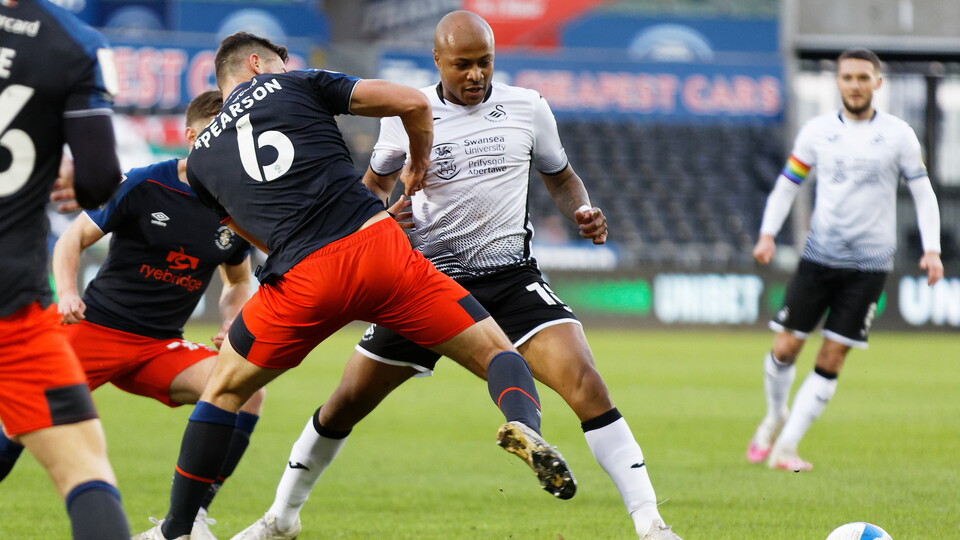 Andre Ayew Luton
