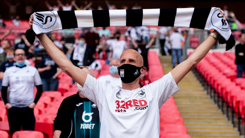 Wembley fan gallery pic