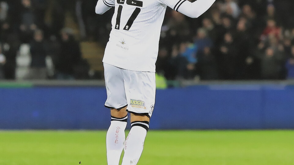 Nottingham Forest home Joel Piroe 3