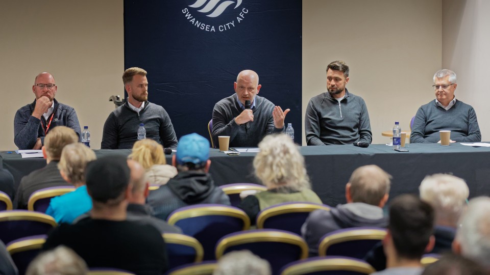 Fans' Forum top table