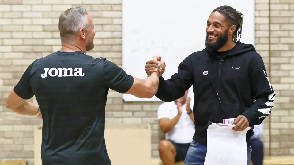 Williams surprises Trundle 