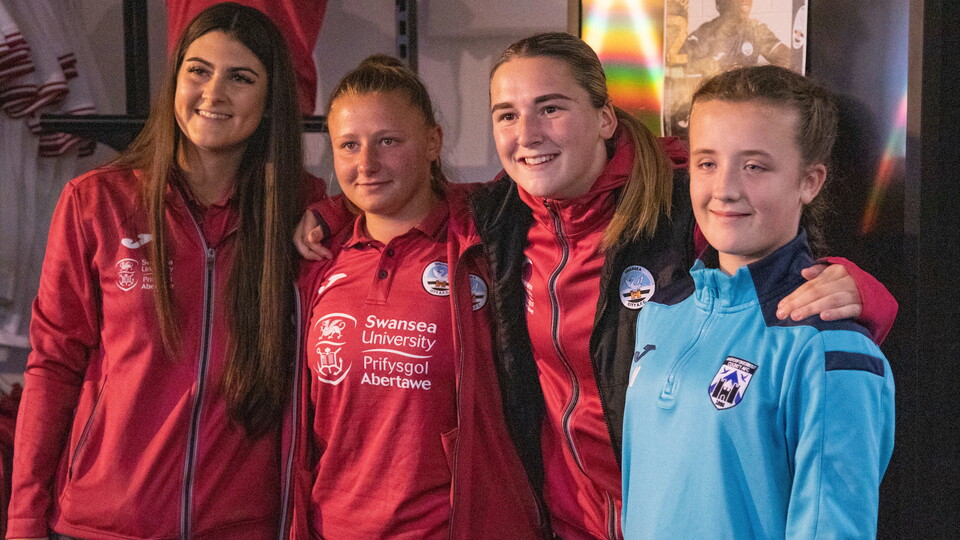 Swansea Ladies - Fans for Diversity