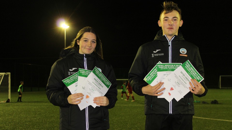 Swans Foundation Kicks coaches