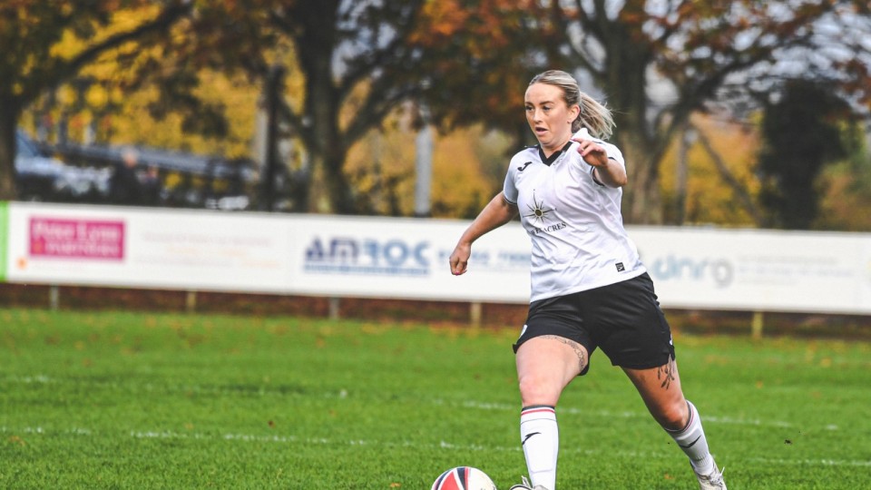 Ria Hughes Swans Ladies