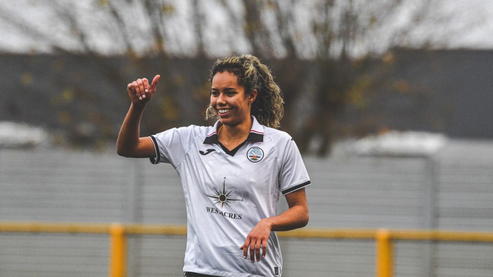 Monet Legall vs Barry