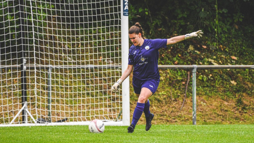 Claire Skinner playing for Swansea City Ladies