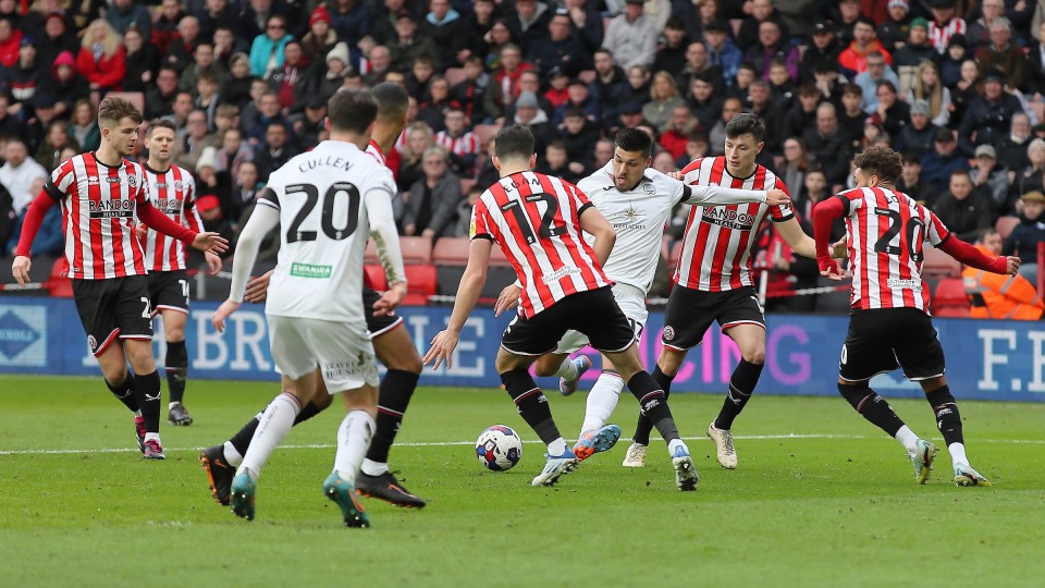 Sheffield United away Joel Piroe